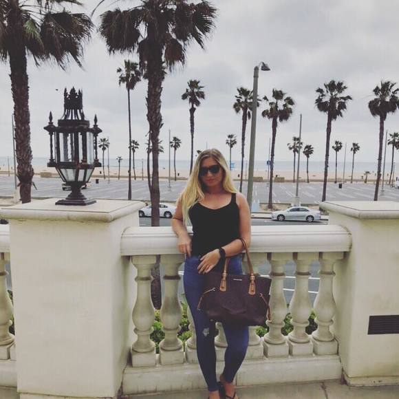 Meet your Posher, Michaela - Picture 1 of 1